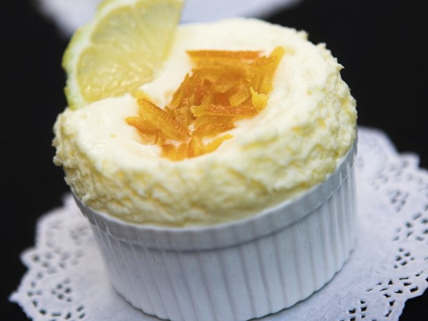 Griesssoufflé mit Rhabarber- und Blutorangen-Kompott