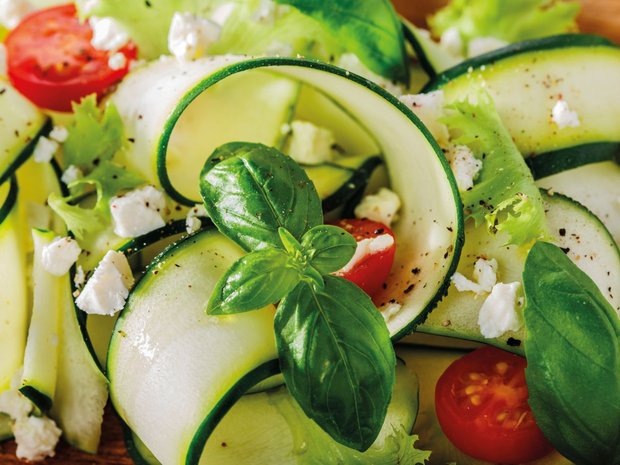 Zucchinisalat mit Wassermelone