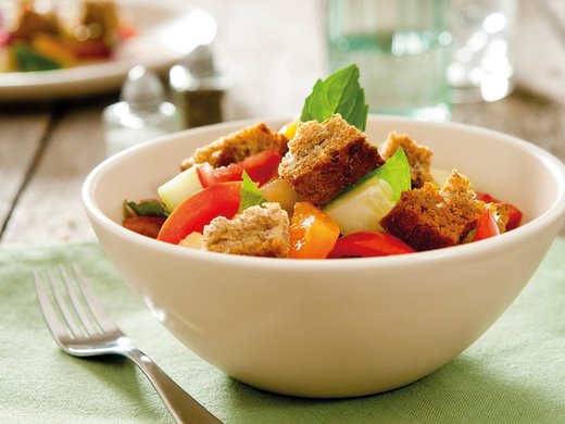 Italienischer Brotsalat