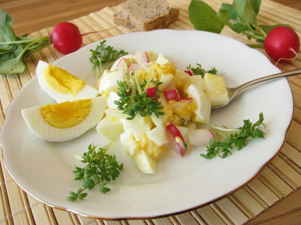 Eiersalat mit Ananas