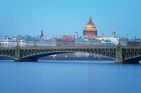 [Translate to Schweiz - deutsch:] Brücke in St. Petersburg