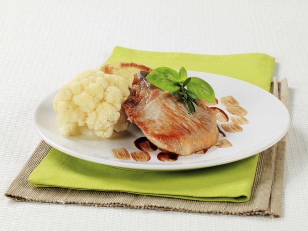 Blumenkohl und Poulet mit Pilz-Rahmsauce